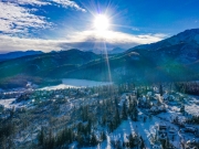 Dlaczego warto odwiedzić Zakopane? Odkryj Skarby Polskich Tatr